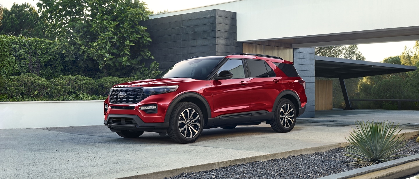 2022 Ford Explorer ST-Line parked in a driveway