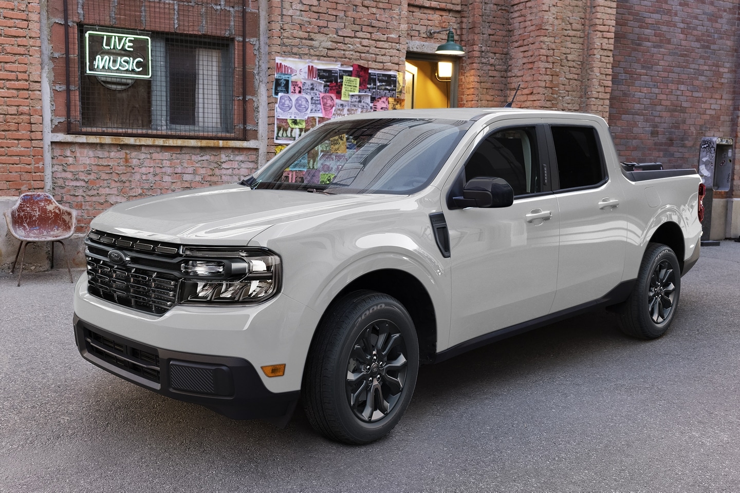 2023 Ford Maverick® pickup with Black Appearance Package