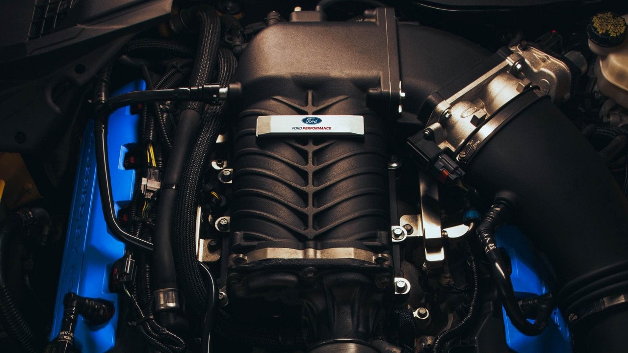 2015 Mustang GT engine